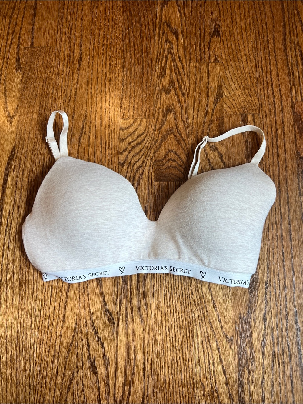 Victoria's Secret Light Gray Wireless Molded T-Shirt Bra